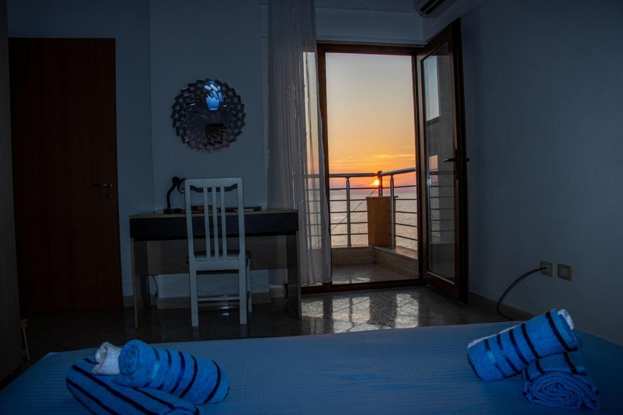 Amazing Paradise Sensation 2 Bedroom Luxury Apartment With A Jacuzzi Durrës Exterior foto